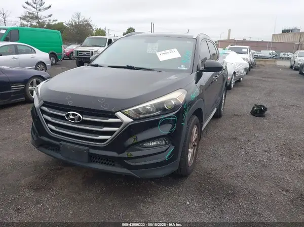 KM8J3CA48HU403626 2017 HYUNDAI TUCSON - Image 2