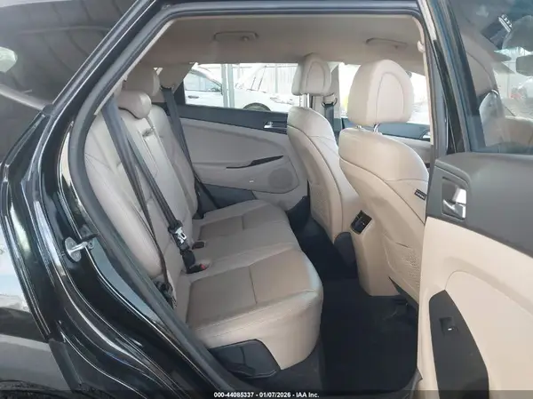 KM8J3CA48HU407756 2017 HYUNDAI TUCSON - Image 8