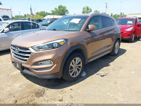 KM8J3CA48HU414951 2017 HYUNDAI TUCSON - Image 2