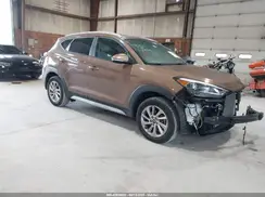 KM8J3CA48HU430390 2017 HYUNDAI TUCSON