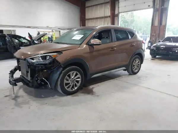 KM8J3CA48HU430390 2017 HYUNDAI TUCSON - Image 2