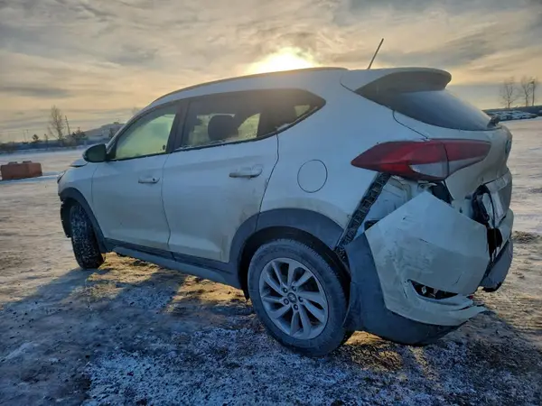 KM8J3CA48HU440823 2017 HYUNDAI TUCSON - Image 2