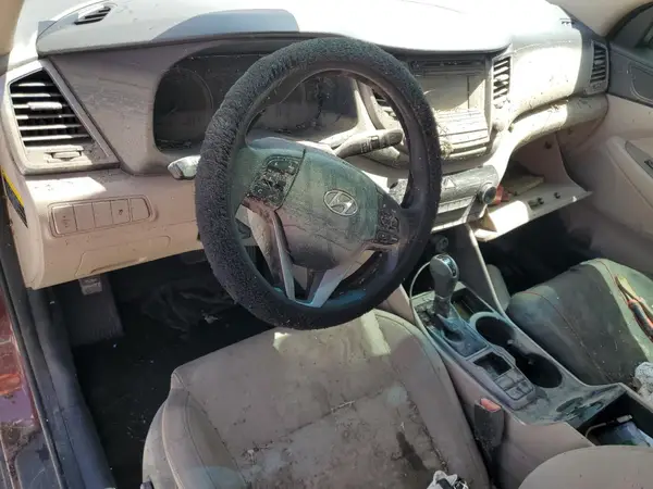 KM8J3CA48HU447867 2017 HYUNDAI TUCSON - Image 8
