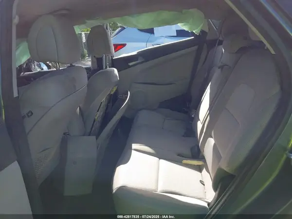 KM8J3CA48HU449845 2017 HYUNDAI TUCSON - Image 8