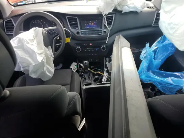 KM8J3CA48HU452759 2017 HYUNDAI TUCSON - Image 8