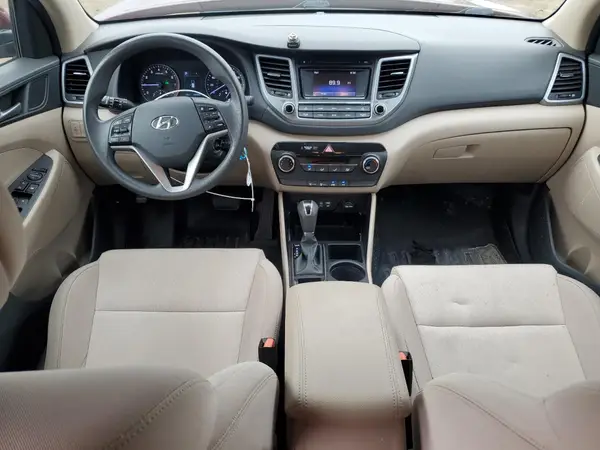 KM8J3CA48HU453751 2017 HYUNDAI TUCSON - Image 8