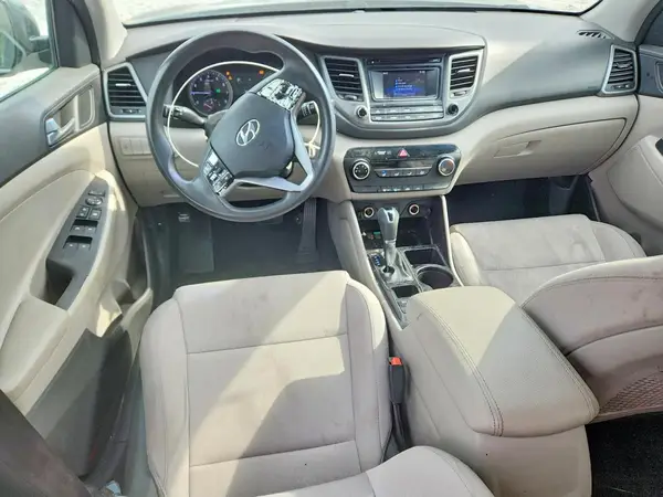 KM8J3CA48HU468203 2017 HYUNDAI TUCSON - Image 8