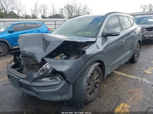 KM8J3CA48HU481923 2017 HYUNDAI TUCSON - Image 2