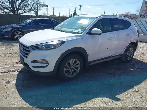 KM8J3CA48HU484045 2017 HYUNDAI TUCSON - Image 2