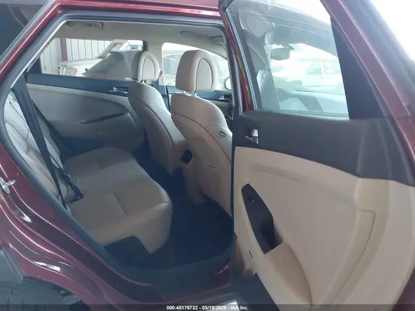 KM8J3CA48HU485390 2017 HYUNDAI TUCSON - Image 8
