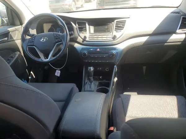 KM8J3CA48HU491481 2017 HYUNDAI TUCSON - Image 8