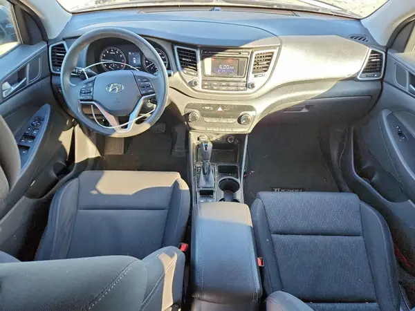 KM8J3CA48HU496051 2017 HYUNDAI TUCSON - Image 8