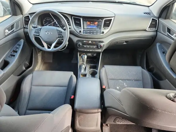 KM8J3CA48HU499029 2017 HYUNDAI TUCSON - Image 8