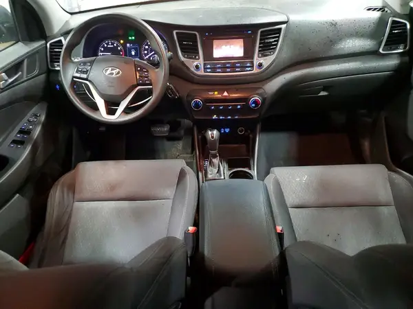 KM8J3CA48HU499063 2017 HYUNDAI TUCSON - Image 8