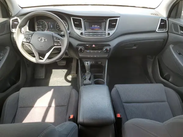 KM8J3CA48HU500597 2017 HYUNDAI TUCSON - Image 8