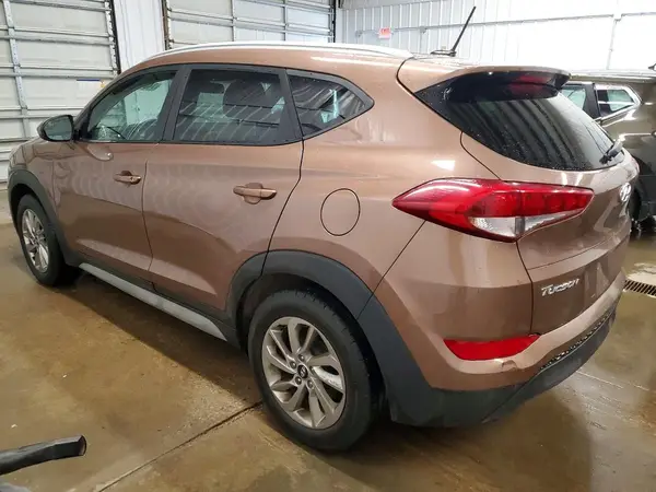 KM8J3CA48HU505010 2017 HYUNDAI TUCSON - Image 2