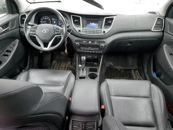 KM8J3CA48HU505072 2017 HYUNDAI TUCSON - Image 8