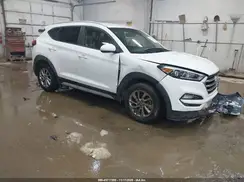 KM8J3CA48HU514726 2017 HYUNDAI TUCSON