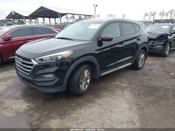 KM8J3CA48HU522826 2017 HYUNDAI TUCSON - Image 2