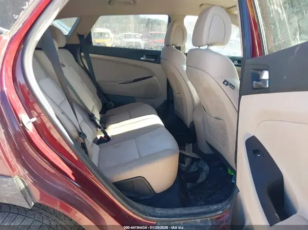KM8J3CA48HU530361 2017 HYUNDAI TUCSON - Image 8