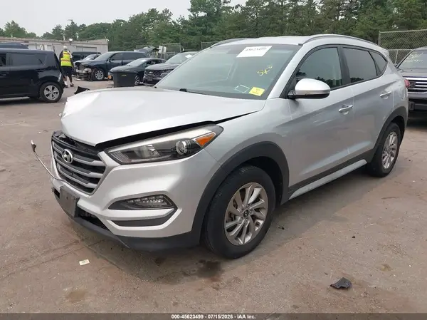 KM8J3CA48HU532272 2017 HYUNDAI TUCSON - Image 2