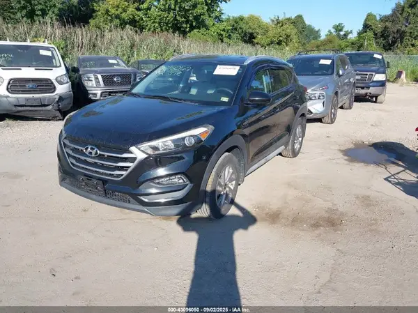 KM8J3CA48HU544681 2017 HYUNDAI TUCSON - Image 2