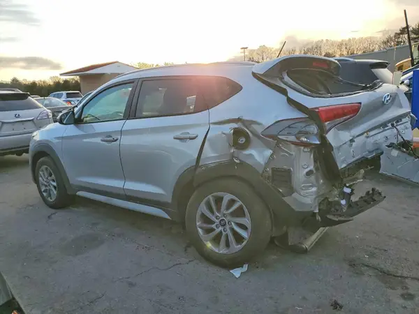 KM8J3CA48HU546625 2017 HYUNDAI TUCSON - Image 2