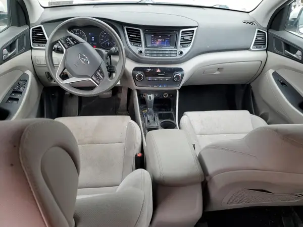 KM8J3CA48HU554028 2017 HYUNDAI TUCSON - Image 8