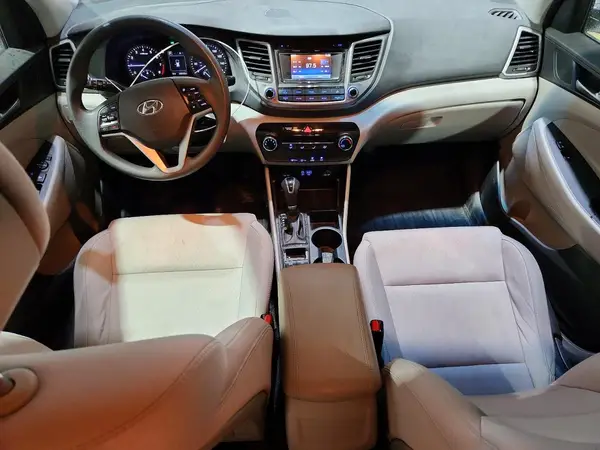 KM8J3CA48HU569662 2017 HYUNDAI TUCSON - Image 8