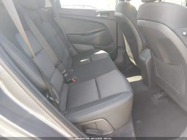 KM8J3CA48HU574859 2017 HYUNDAI TUCSON - Image 8