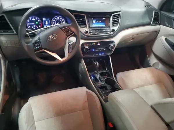 KM8J3CA48HU588678 2017 HYUNDAI TUCSON - Image 8
