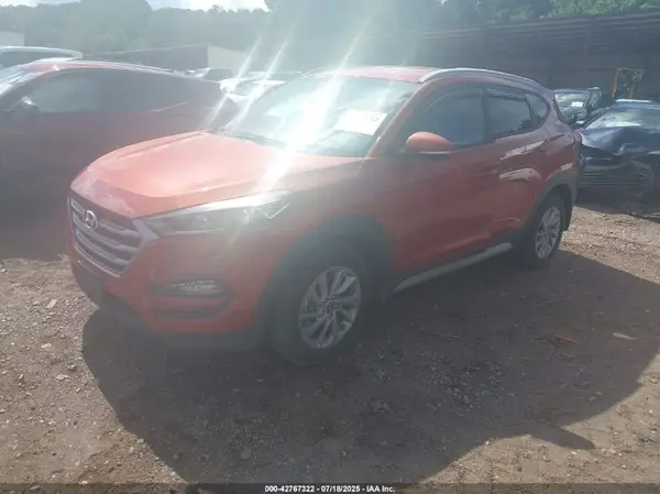KM8J3CA48JU602228 2018 HYUNDAI TUCSON - Image 2