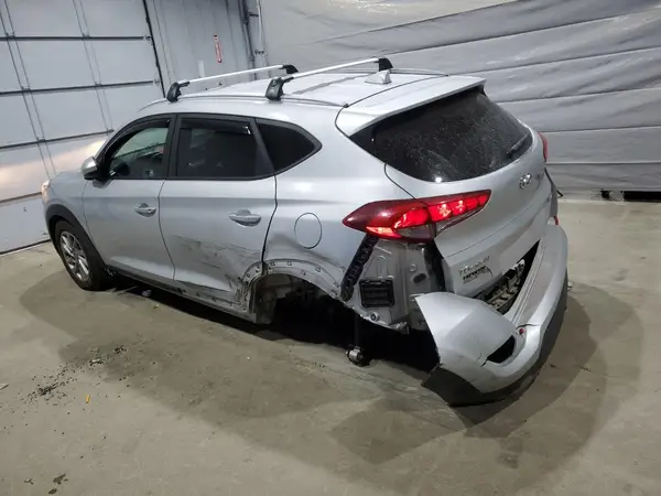 KM8J3CA48JU615559 2018 HYUNDAI TUCSON - Image 2