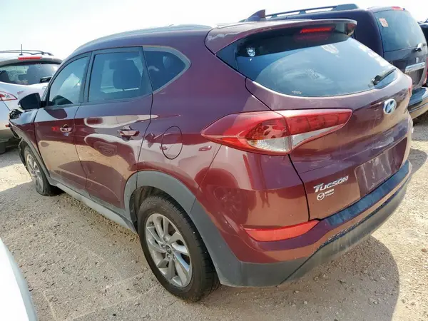 KM8J3CA48JU615674 2018 HYUNDAI TUCSON - Image 2