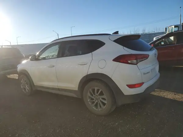 KM8J3CA48JU616677 2018 HYUNDAI TUCSON - Image 2