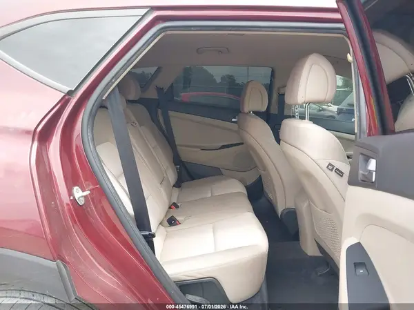 KM8J3CA48JU619577 2018 HYUNDAI TUCSON - Image 8