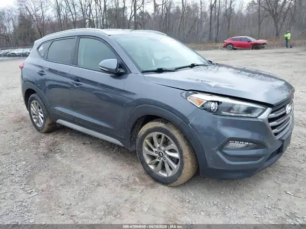 KM8J3CA48JU622060 2018 HYUNDAI TUCSON - Image 1