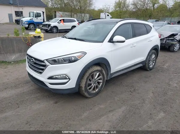 KM8J3CA48JU634113 2018 HYUNDAI TUCSON - Image 2