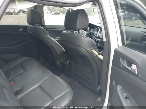 KM8J3CA48JU634113 2018 HYUNDAI TUCSON - Image 8