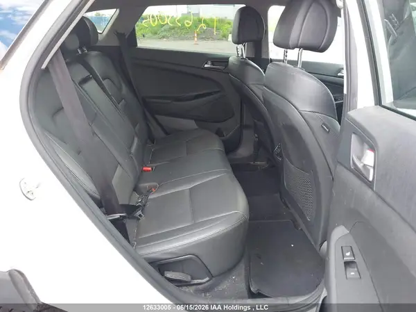KM8J3CA48JU635942 2018 HYUNDAI TUCSON - Image 8