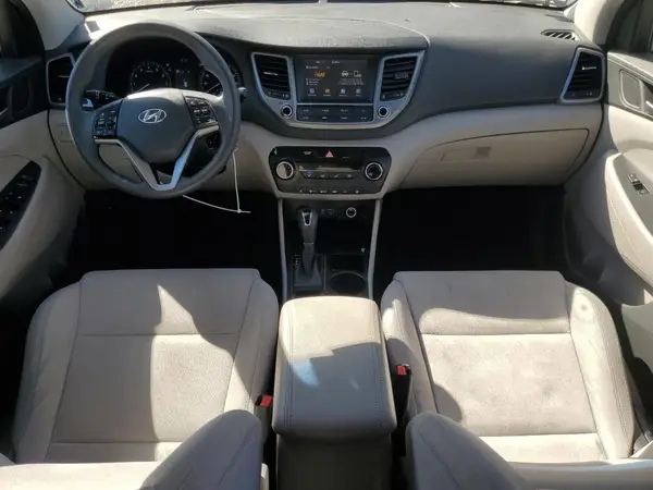 KM8J3CA48JU664499 2018 HYUNDAI TUCSON - Image 8
