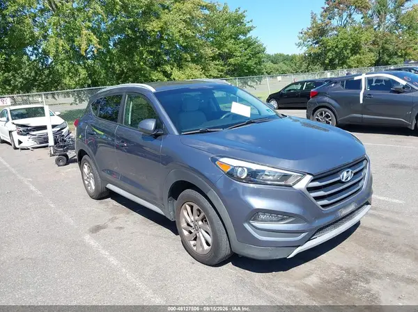 KM8J3CA48JU669248 2018 HYUNDAI TUCSON - Image 1