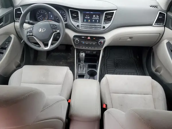 KM8J3CA48JU670187 2018 HYUNDAI TUCSON - Image 8