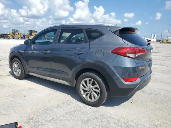 KM8J3CA48JU673719 2018 HYUNDAI TUCSON - Image 2