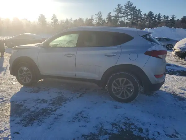KM8J3CA48JU680413 2018 HYUNDAI TUCSON - Image 2