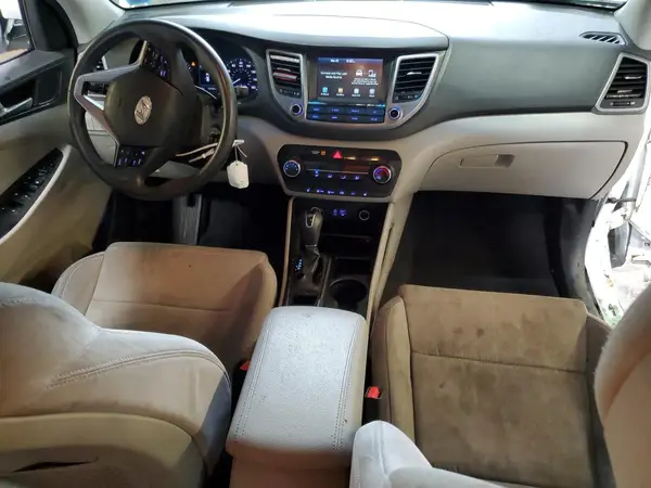 KM8J3CA48JU683134 2018 HYUNDAI TUCSON - Image 8