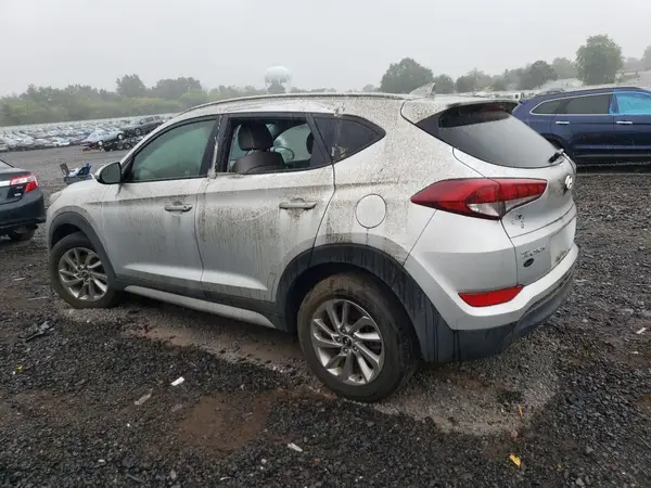 KM8J3CA48JU685157 2018 HYUNDAI TUCSON - Image 2