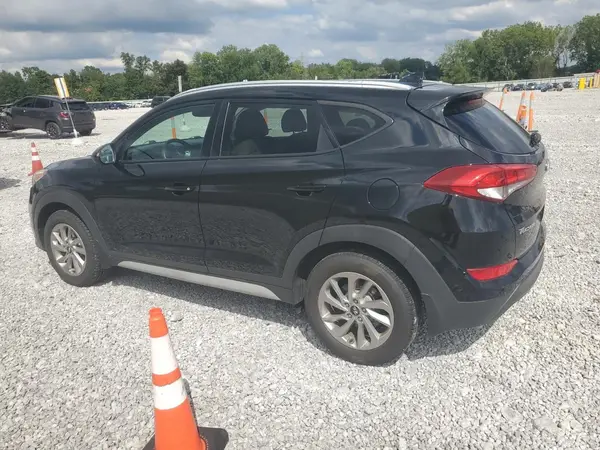 KM8J3CA48JU695252 2018 HYUNDAI TUCSON - Image 2