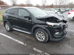 KM8J3CA48JU706945 2018 HYUNDAI TUCSON