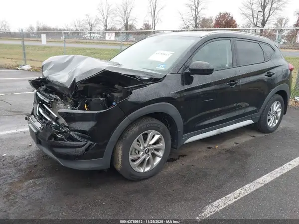KM8J3CA48JU706945 2018 HYUNDAI TUCSON - Image 2
